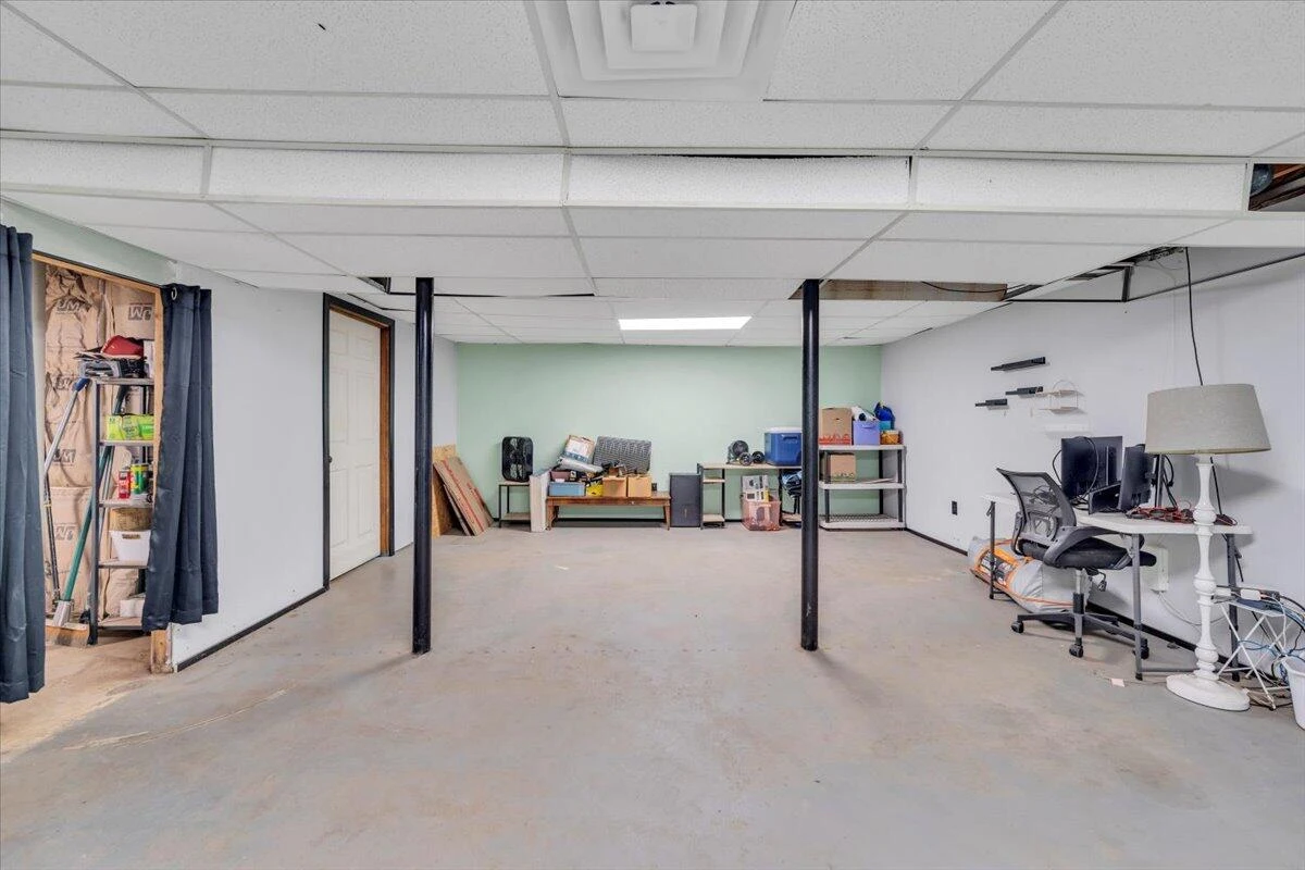 2441 Meadowbrook RD NW - Photo 19