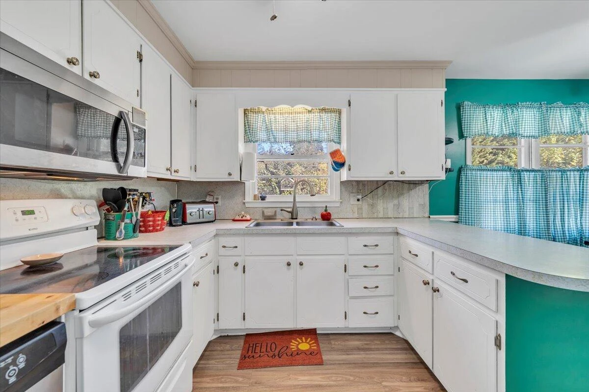 2441 Meadowbrook RD NW - Photo 8