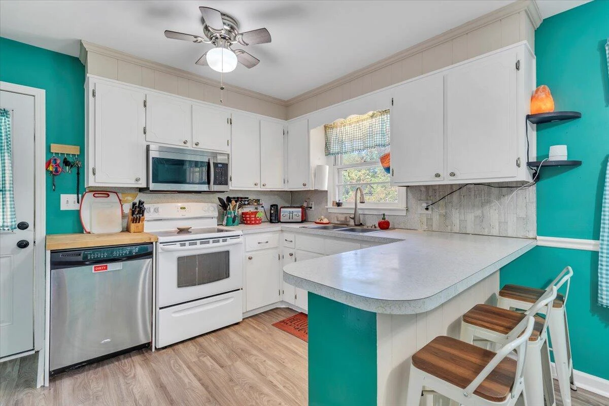 2441 Meadowbrook RD NW - Photo 9