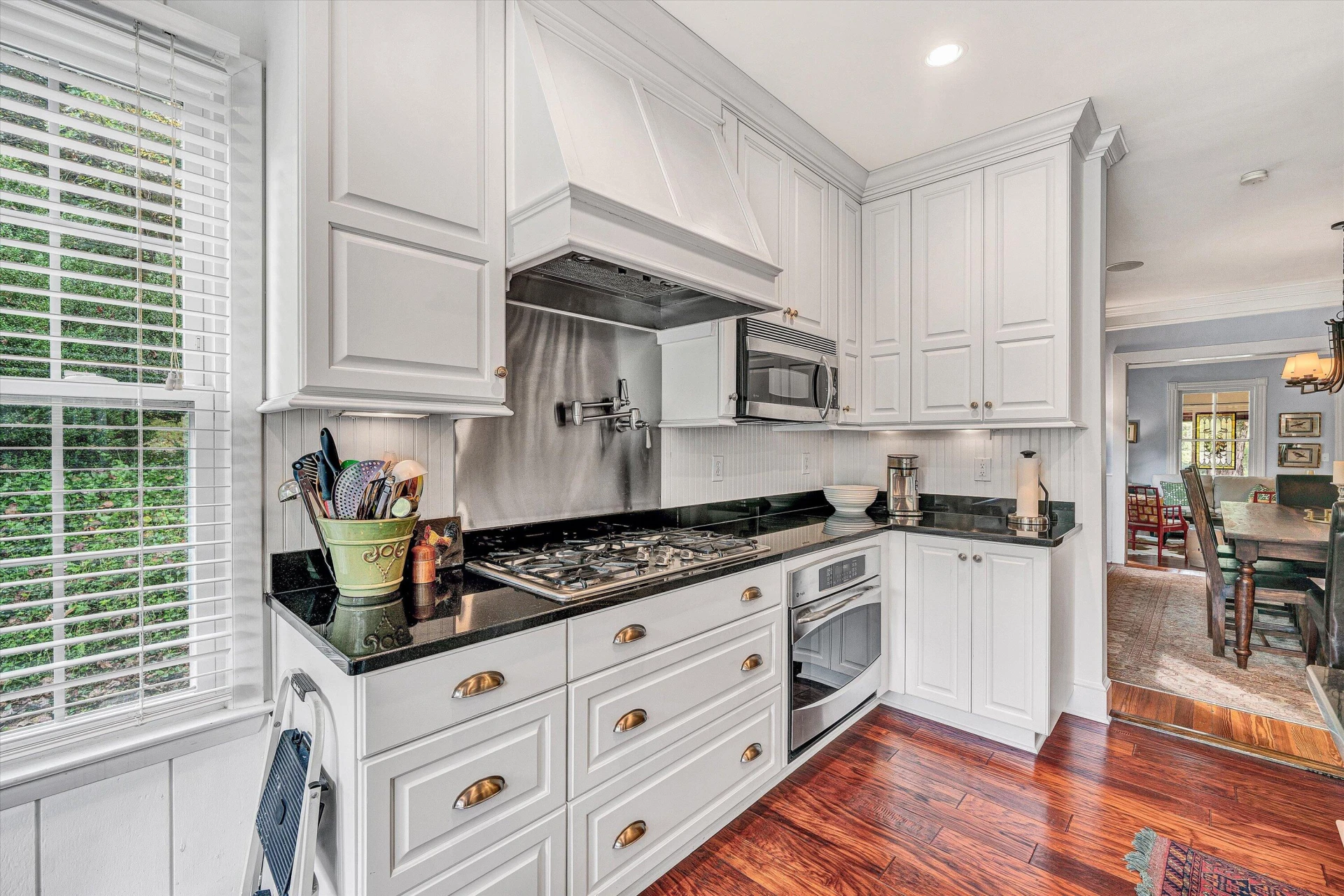 400 Walnut RD - Photo 9