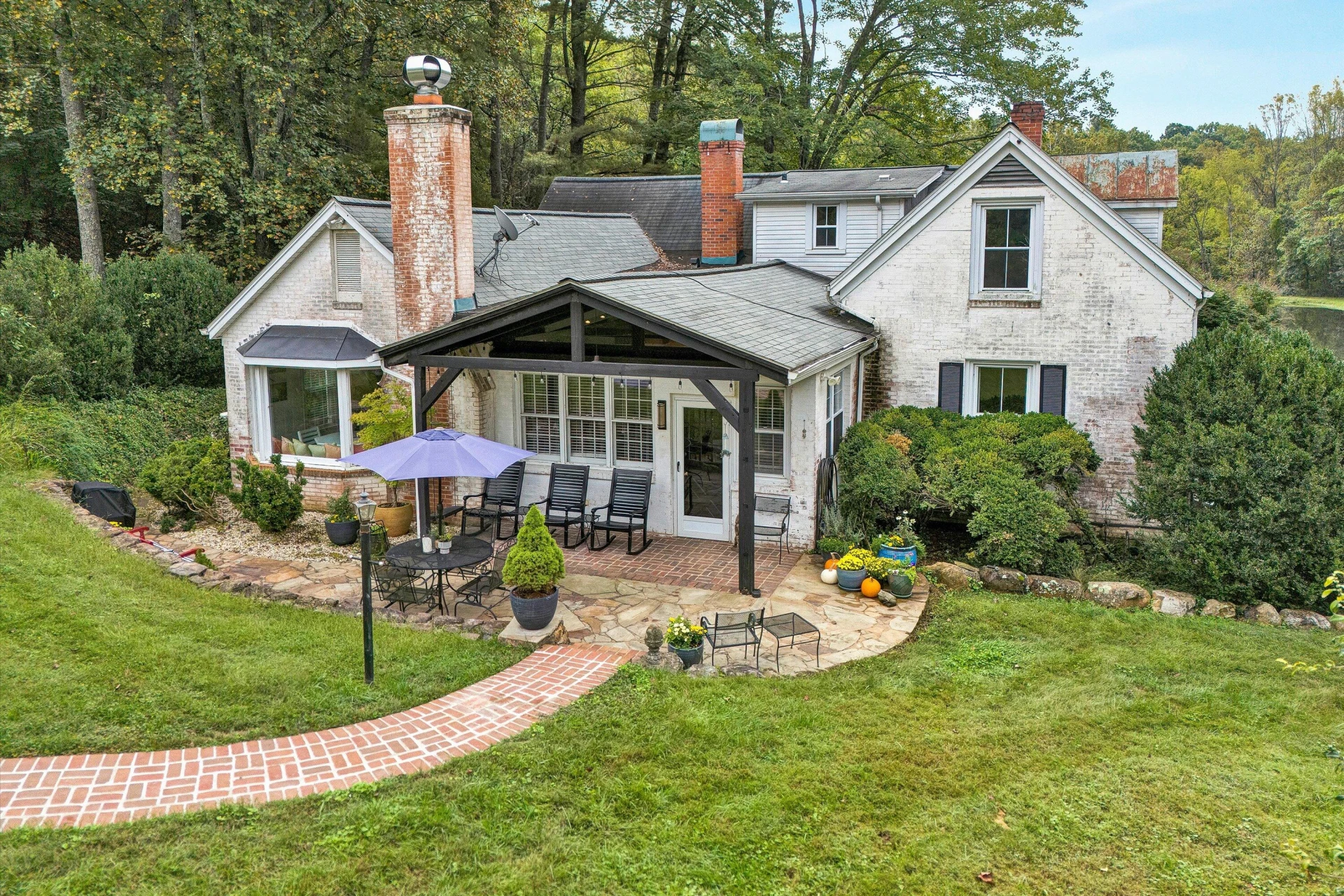400 Walnut RD