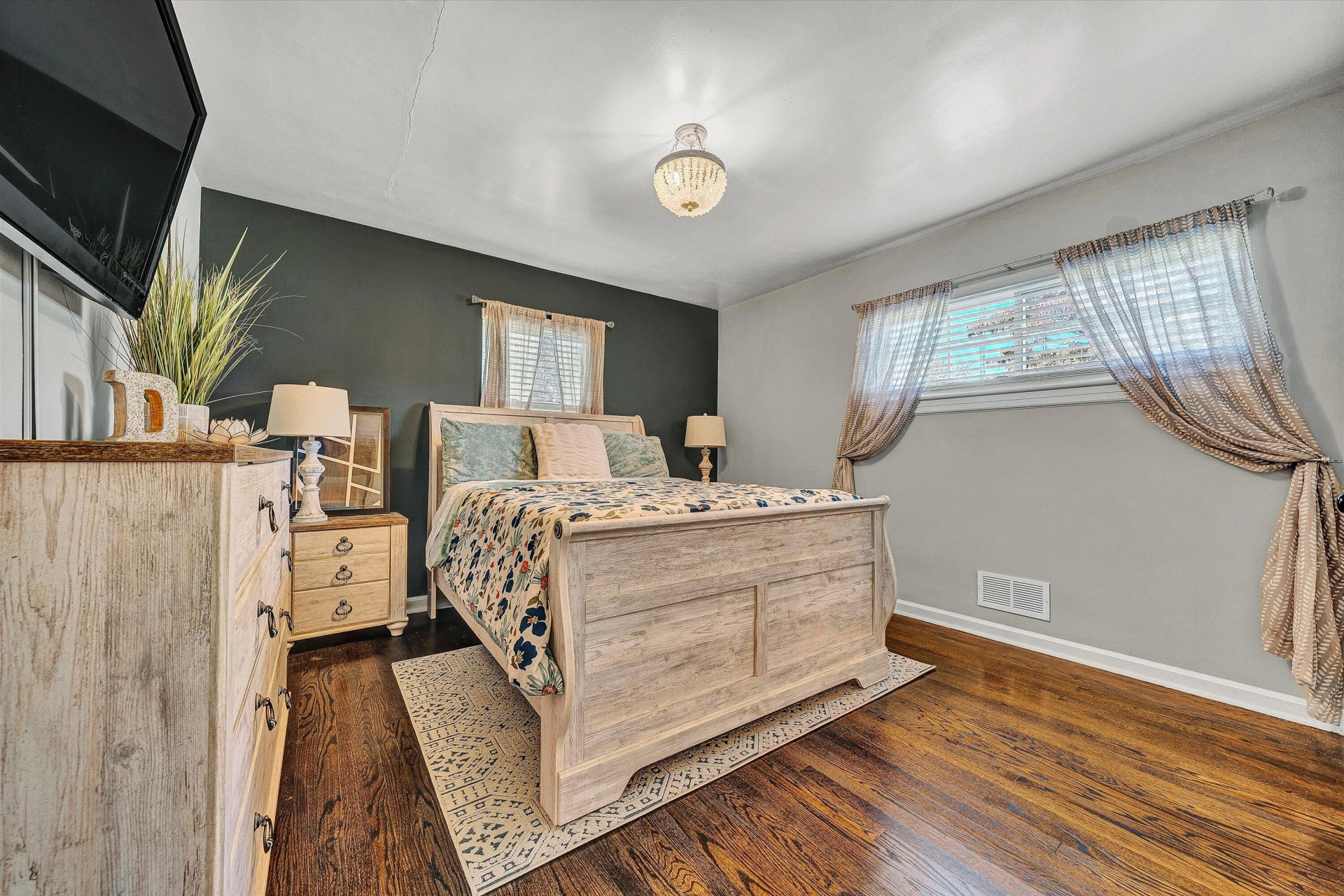3516 Grandin RD SW - Photo 15