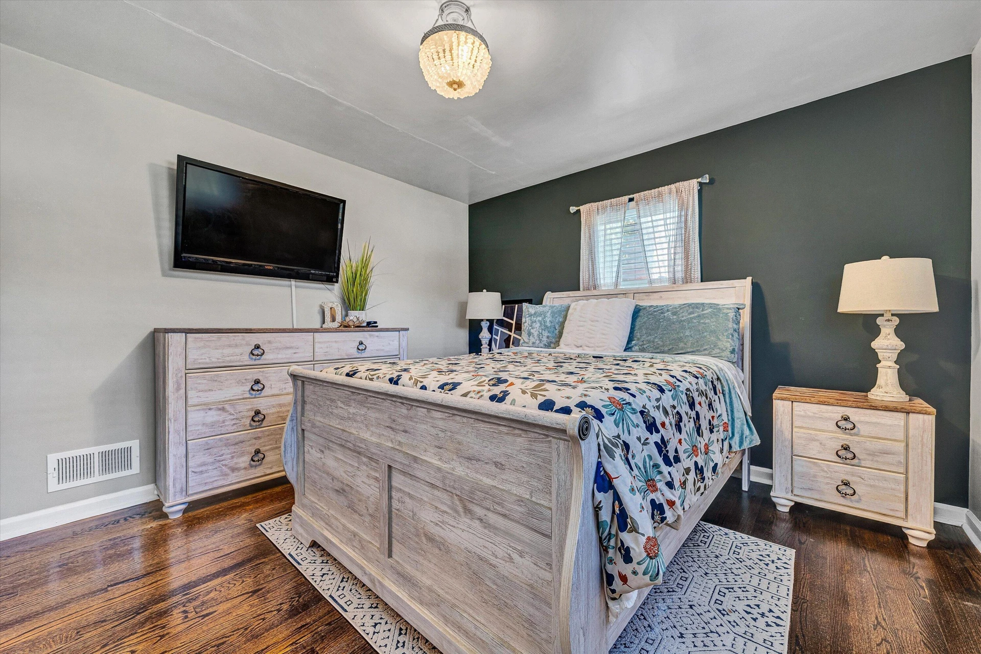 3516 Grandin RD SW - Photo 16
