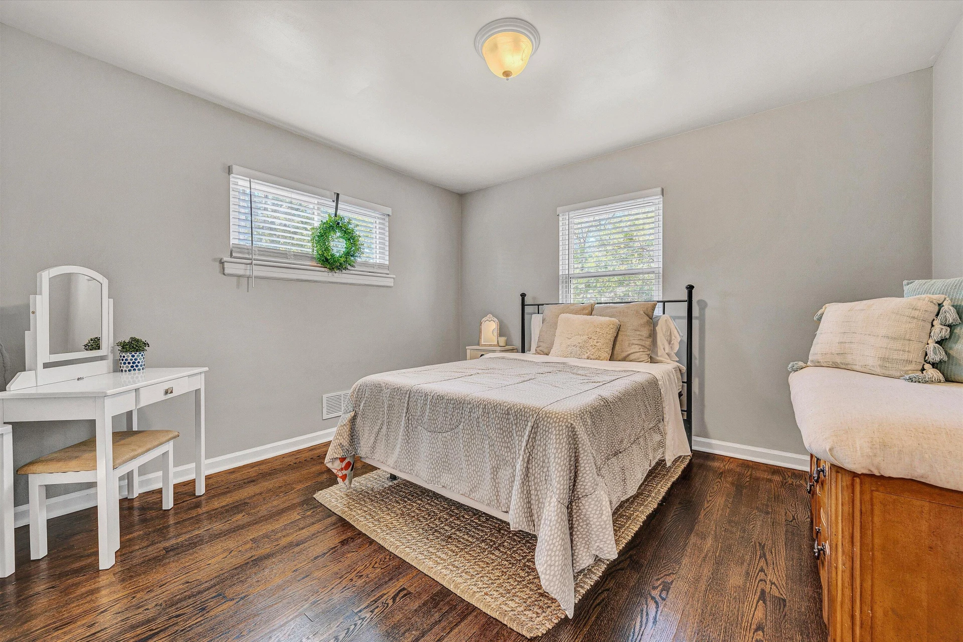 3516 Grandin RD SW - Photo 19