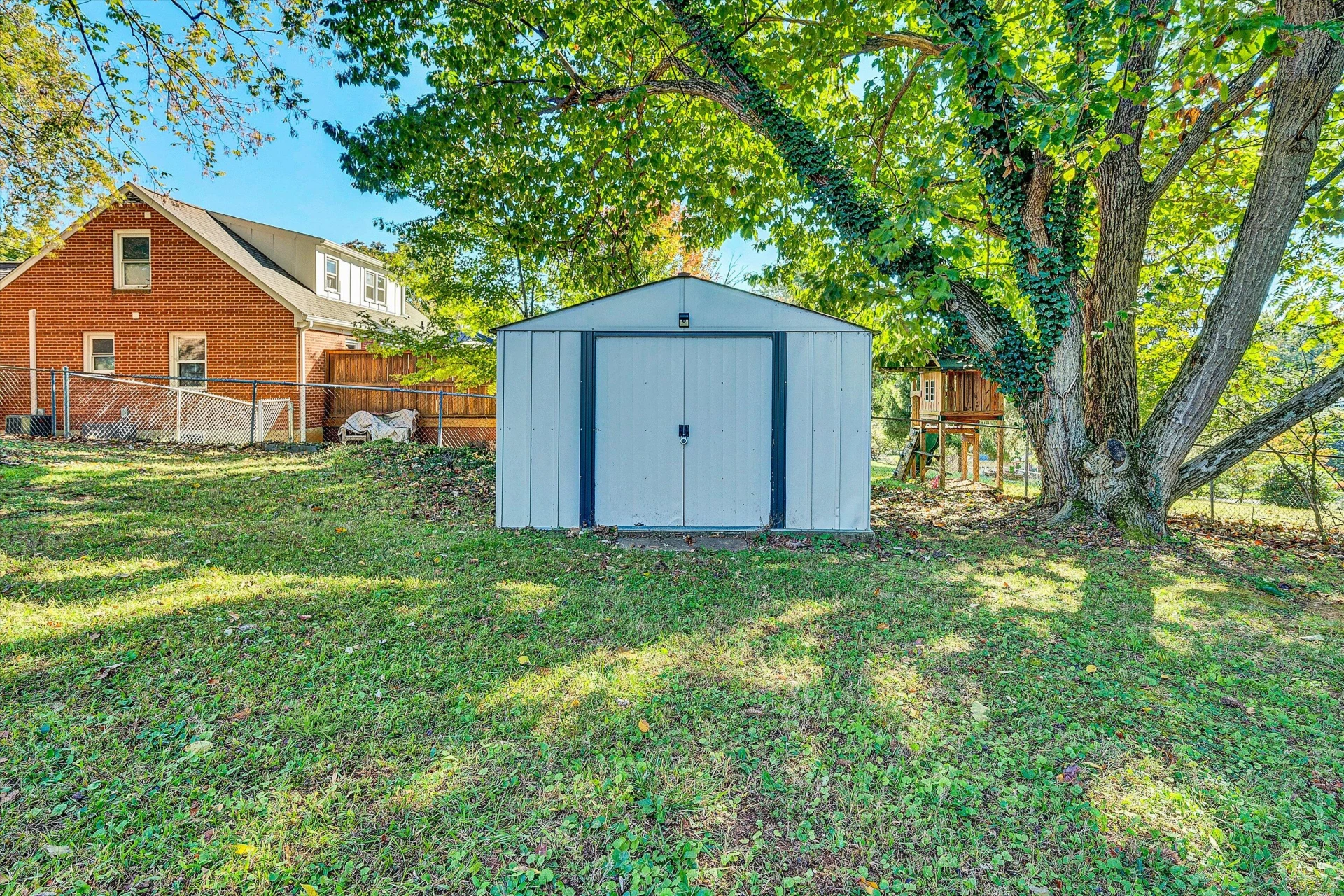 3516 Grandin RD SW - Photo 31