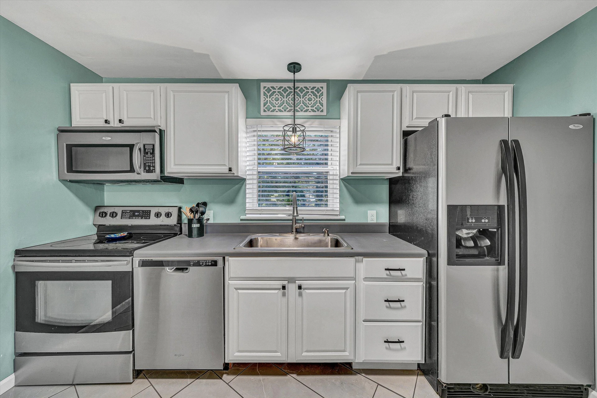 3516 Grandin RD SW - Photo 9