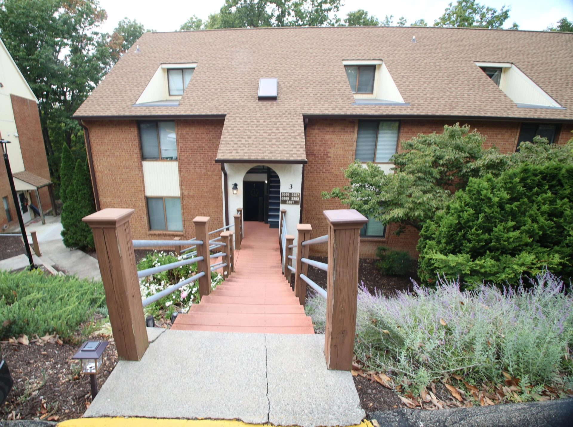 3351 Forest Ridge RD
