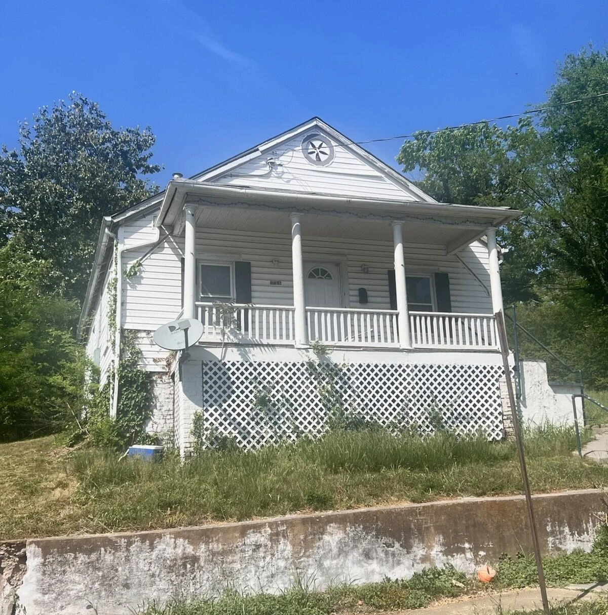 711 Harrison AVE NW