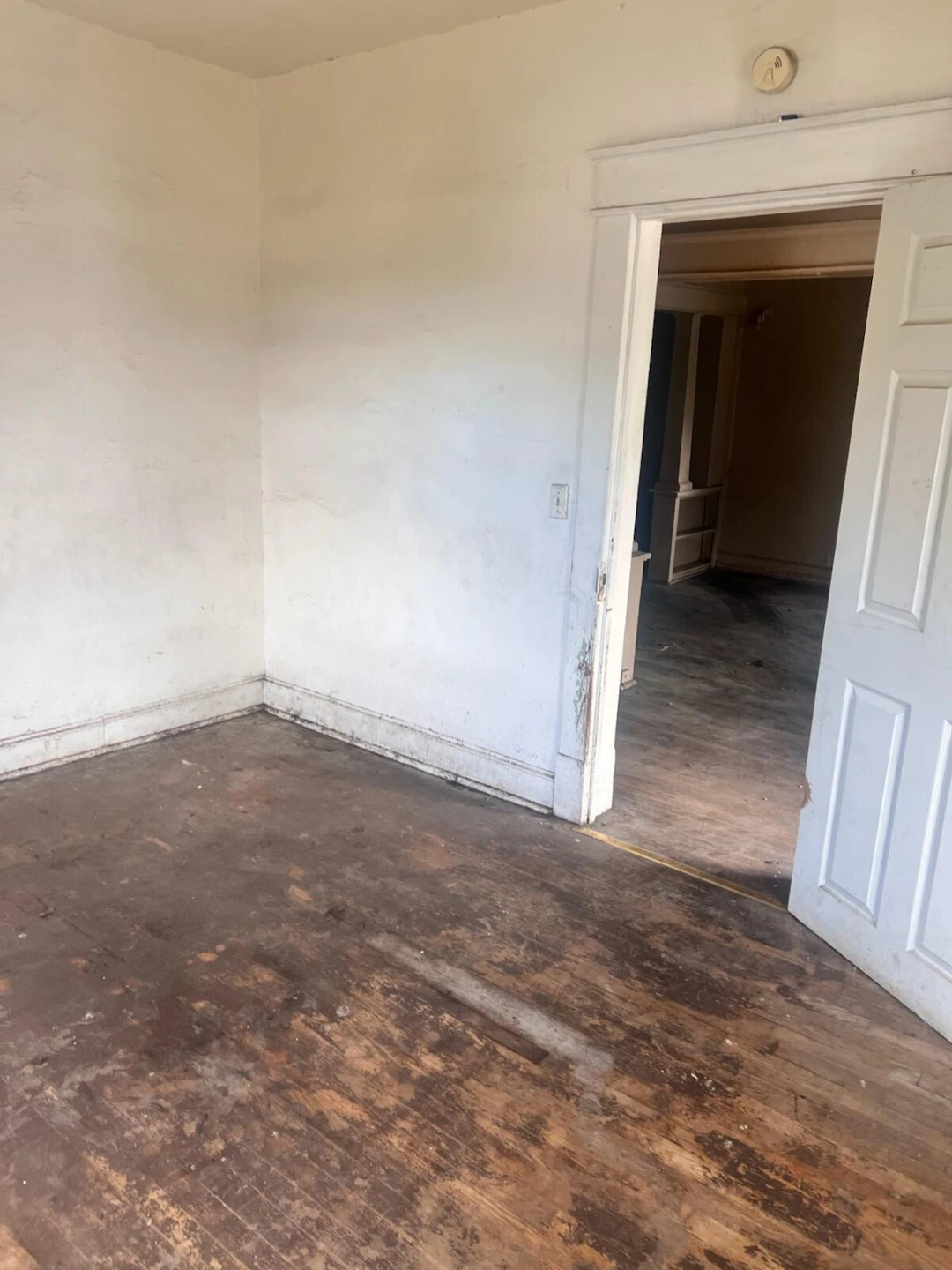 711 Harrison AVE NW - Photo 2