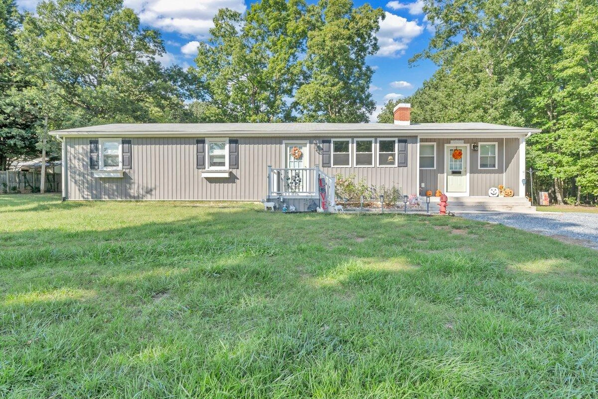 1384 Homeplace RD