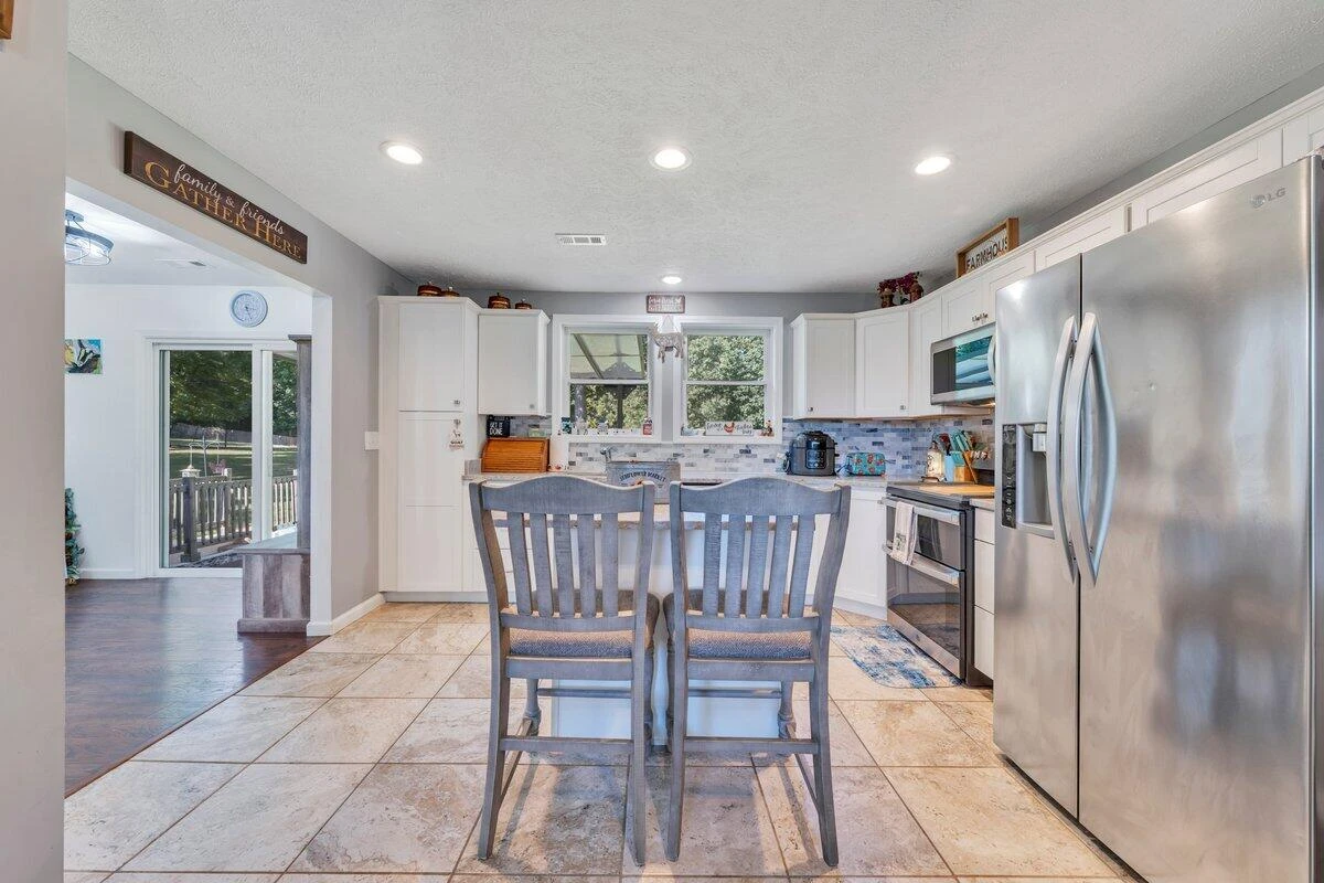 1384 Homeplace RD - Photo 10