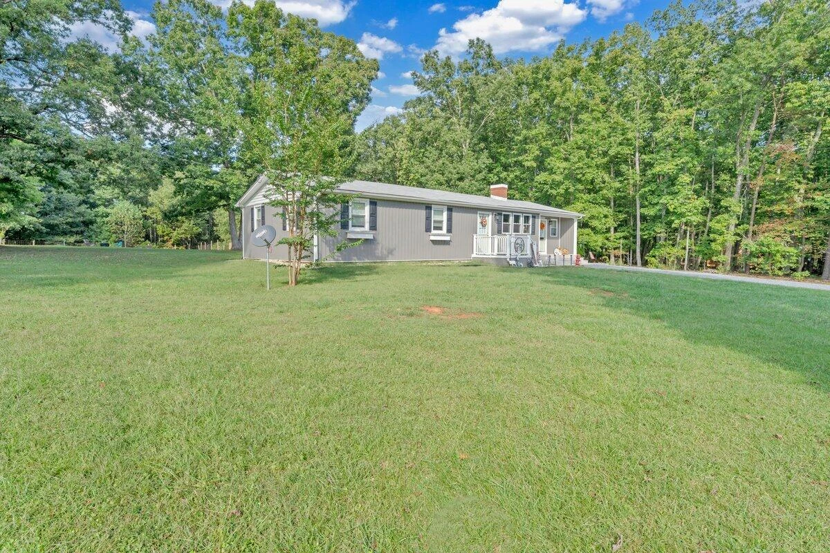 1384 Homeplace RD - Photo 2