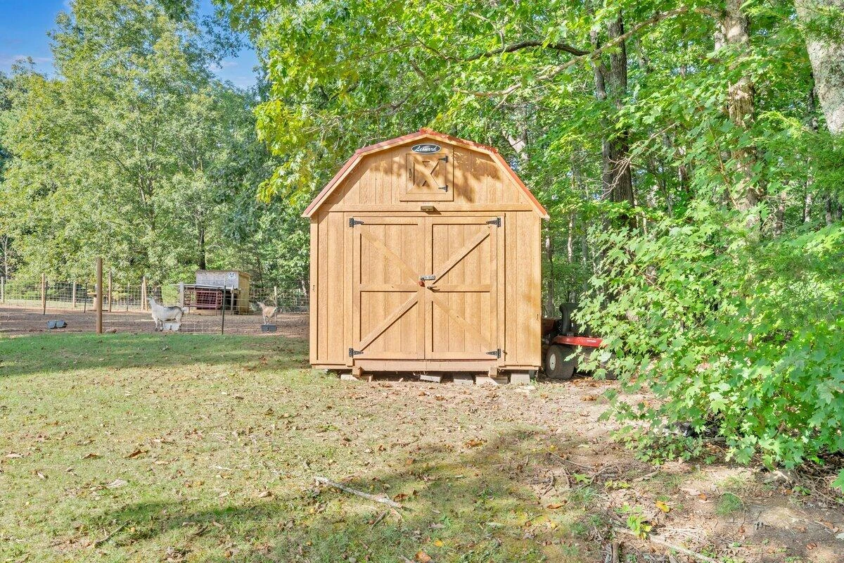 1384 Homeplace RD - Photo 31