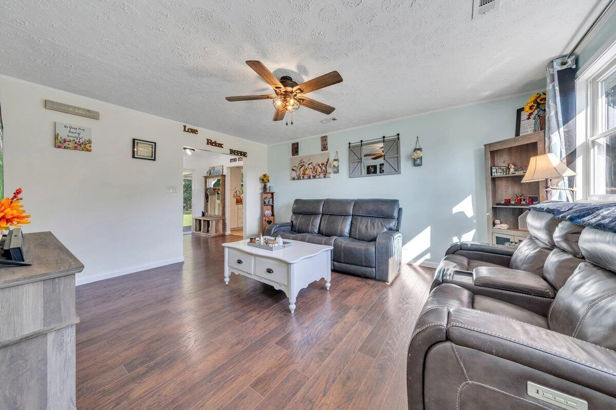 1384 Homeplace RD - Photo 5