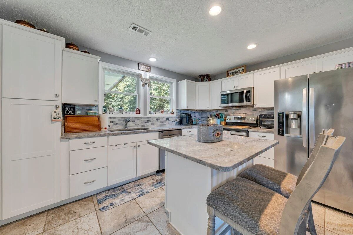 1384 Homeplace RD - Photo 9