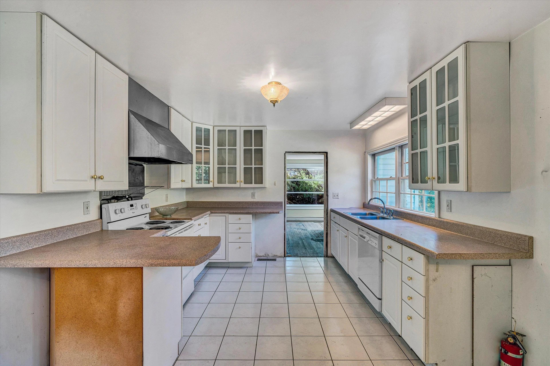 9459 AIRPOINT DR - Photo 7