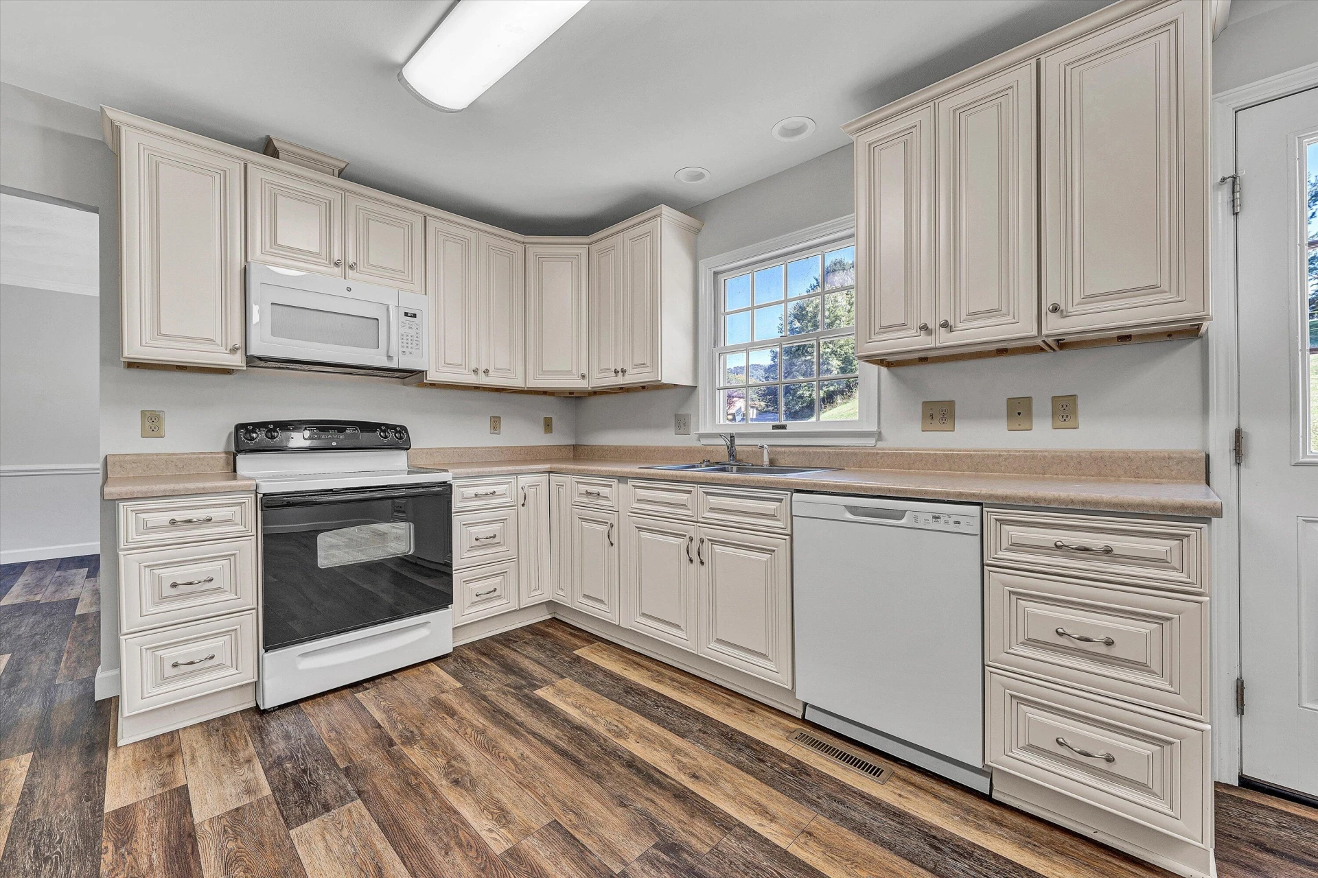 4477 Bonsack RD NE - Photo 17