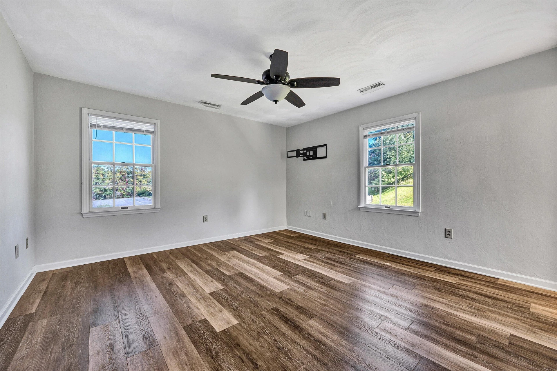 4477 Bonsack RD NE - Photo 31