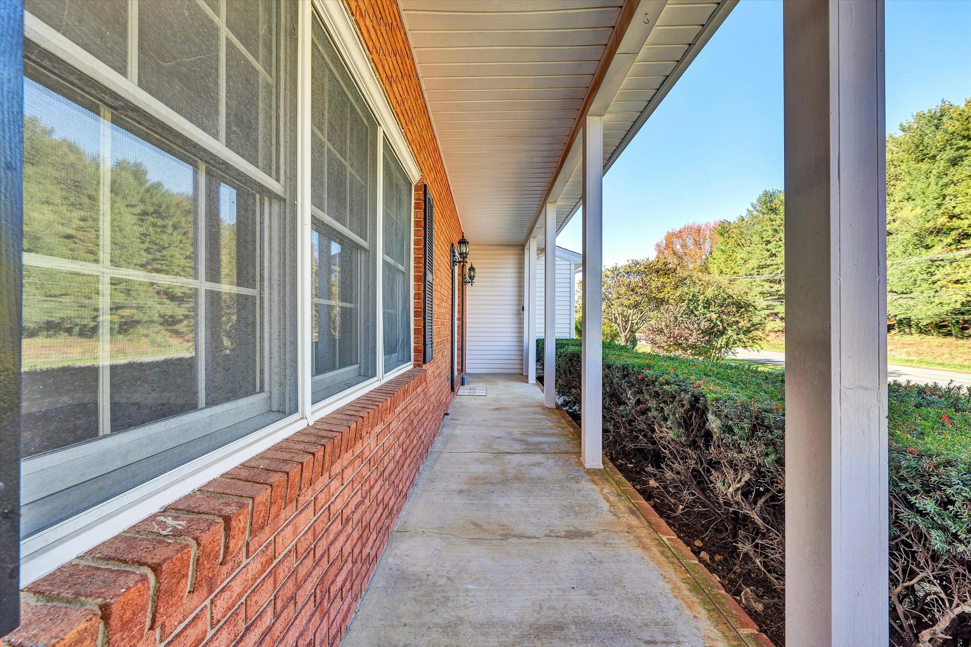 4477 Bonsack RD NE - Photo 6