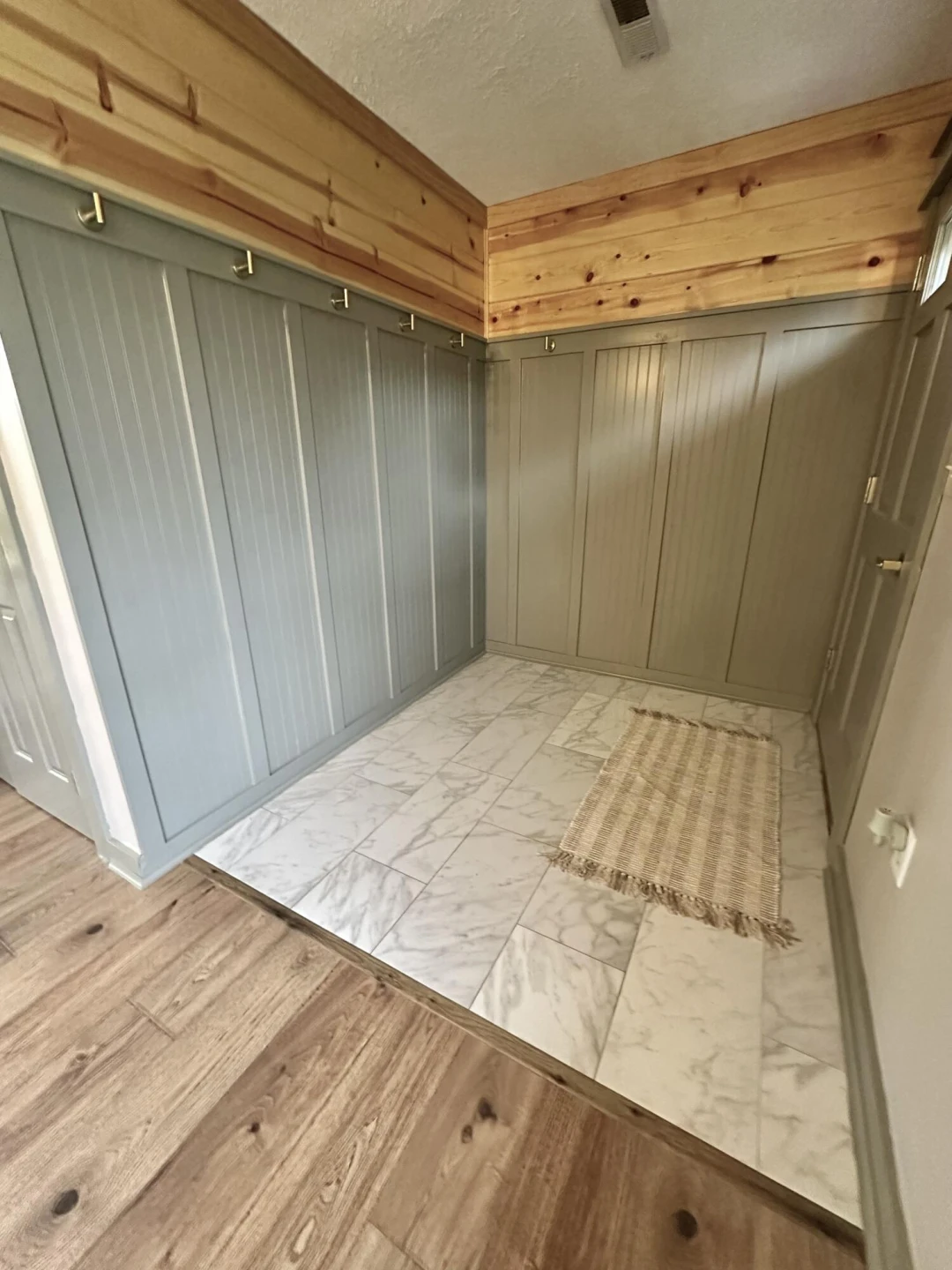 401 Broken Arrow LN - Photo 8