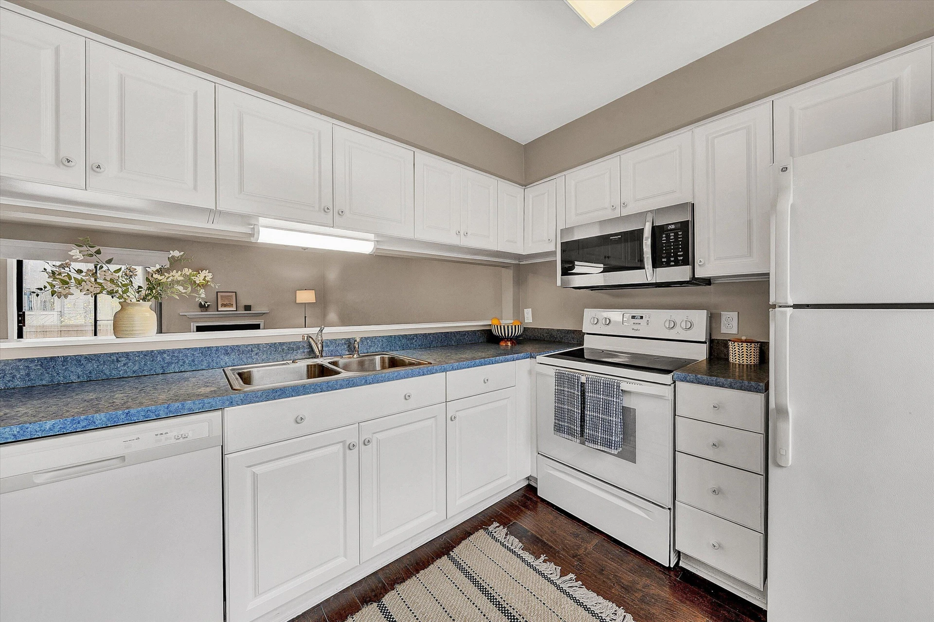 7313 Maple CT SW - Photo 10