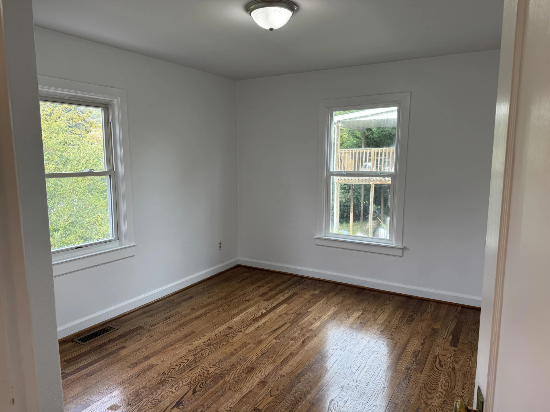 511 N Bruffey ST - Photo 9
