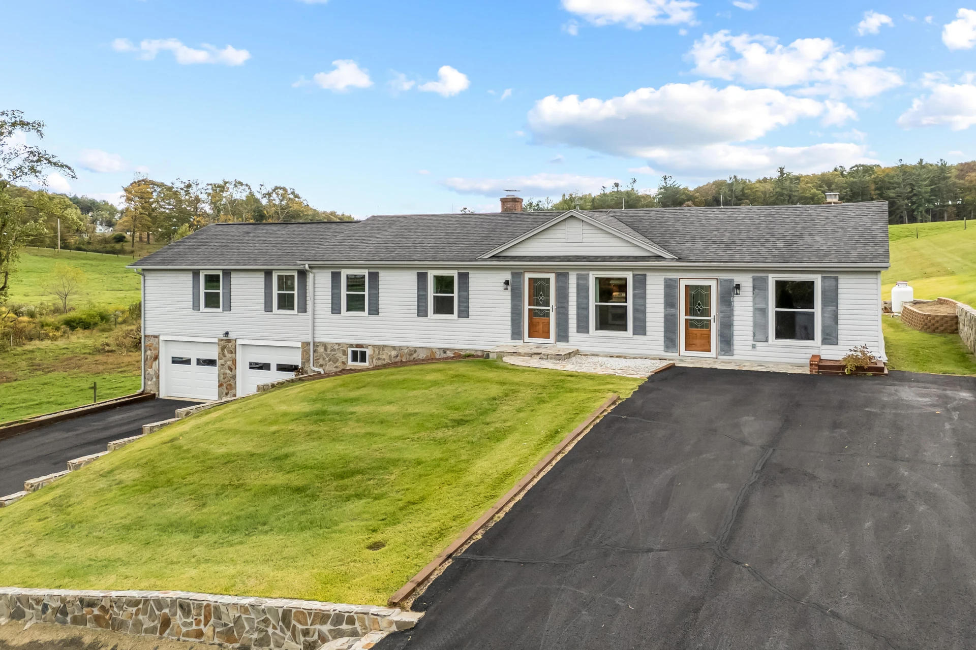 103 Forest LN