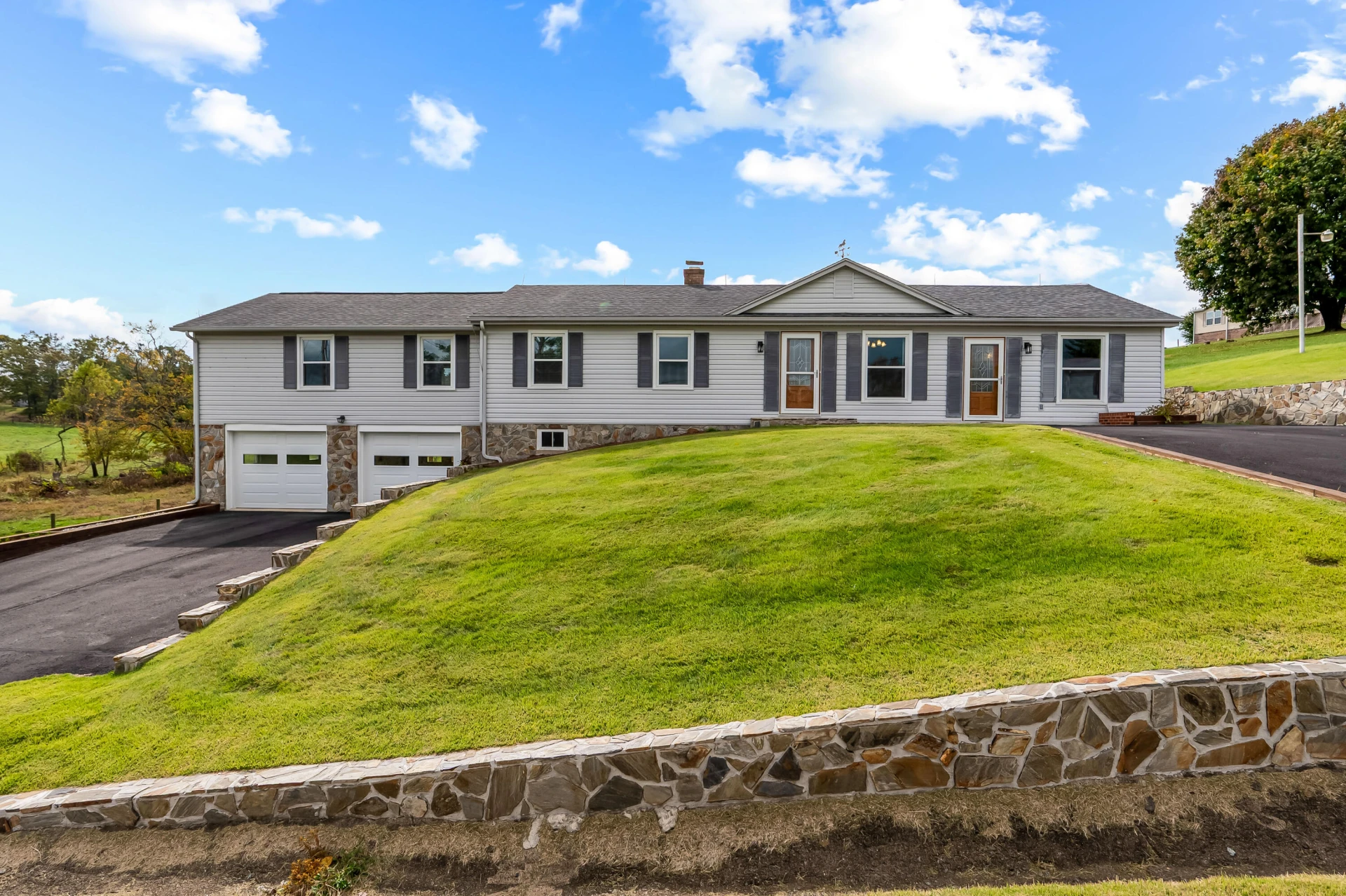 103 Forest LN - Photo 2