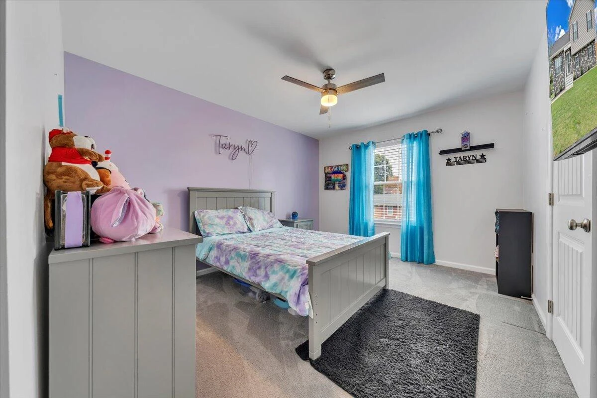4018 Hazelridge RD NW - Photo 16