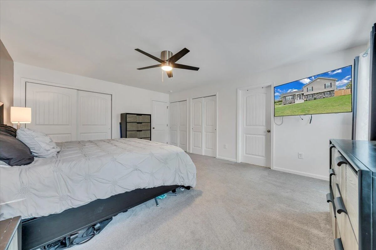 4018 Hazelridge RD NW - Photo 19