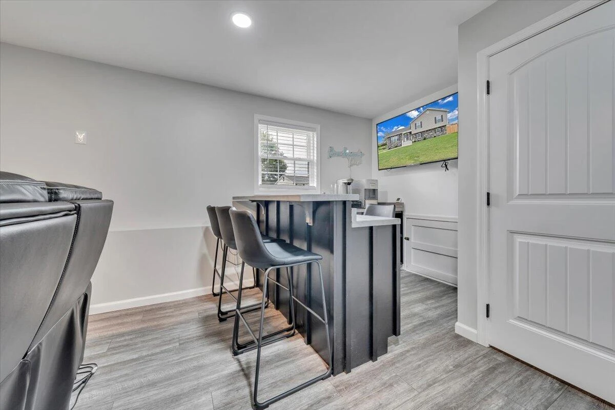 4018 Hazelridge RD NW - Photo 24