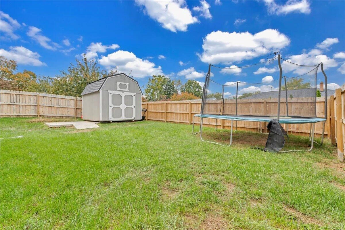 4018 Hazelridge RD NW - Photo 39