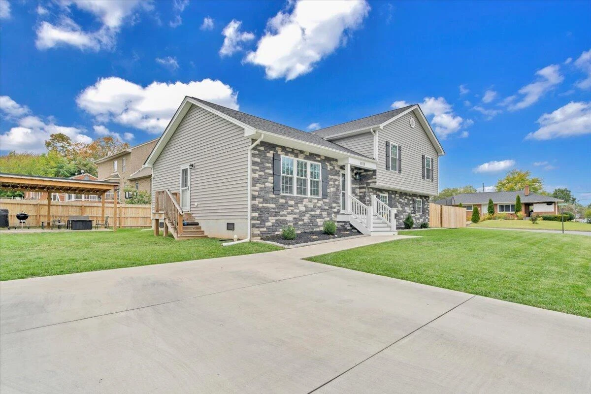 4018 Hazelridge RD NW - Photo 44