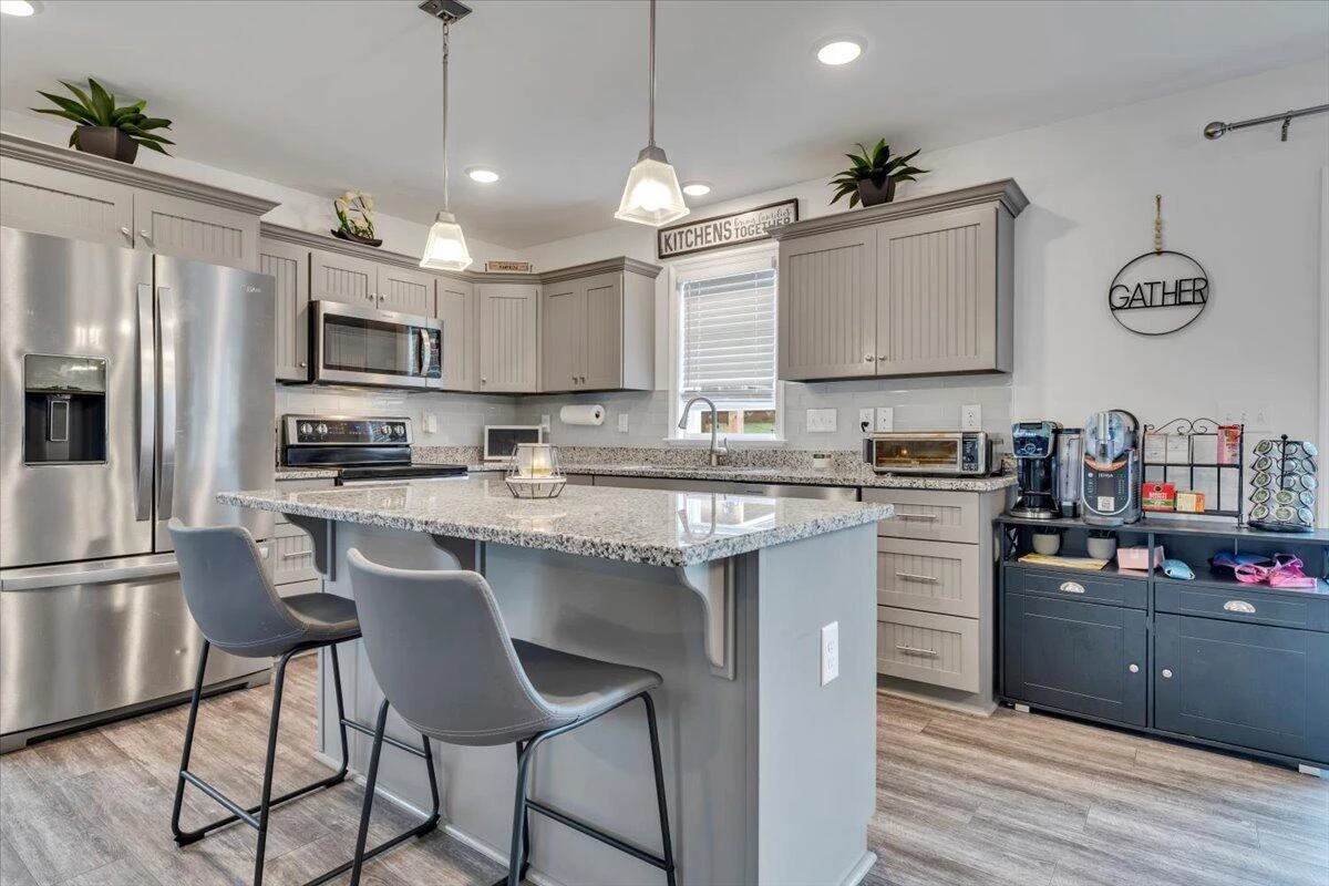 4018 Hazelridge RD NW - Photo 5