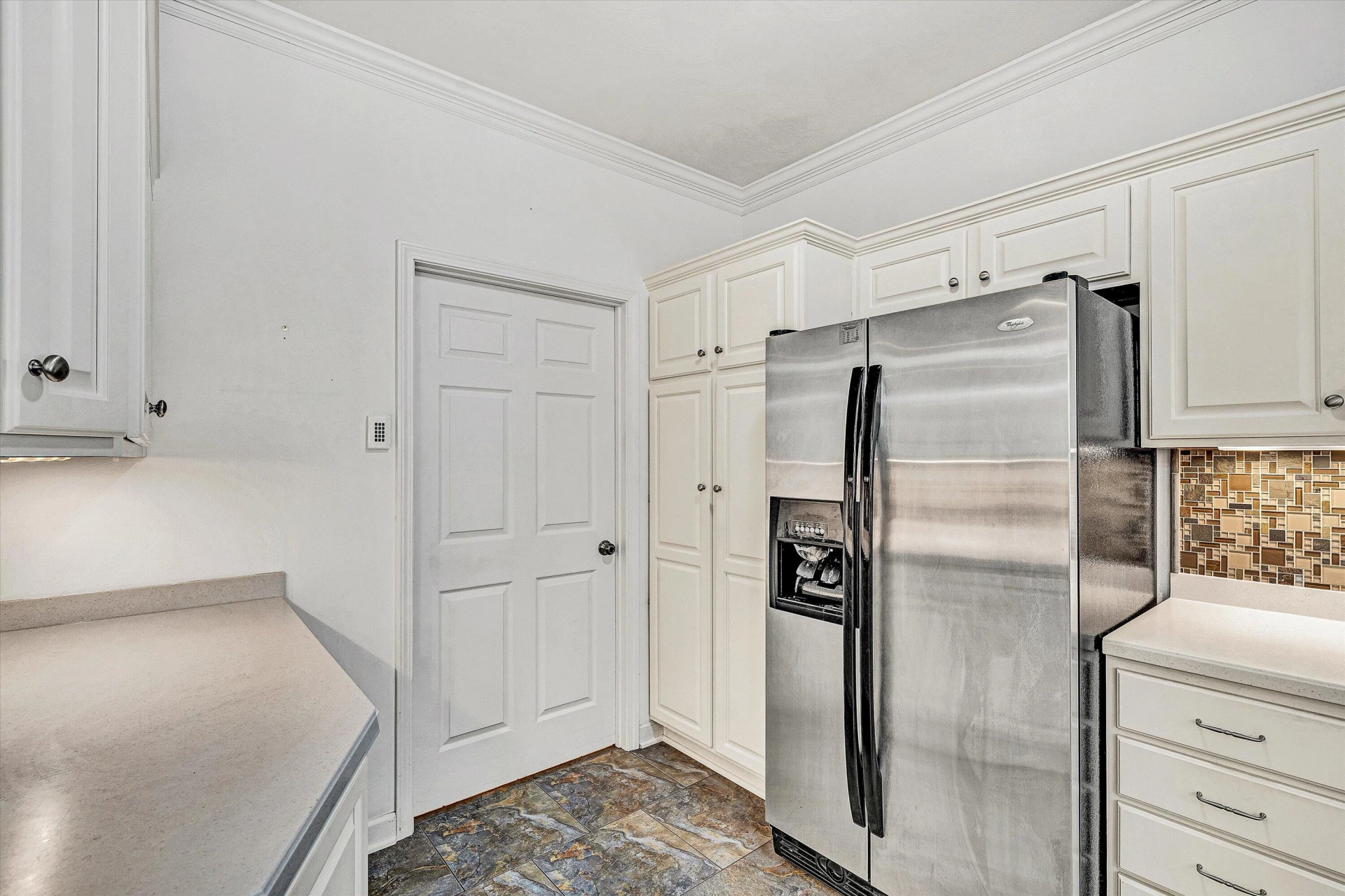 1613 Edgebrook RD - Photo 12