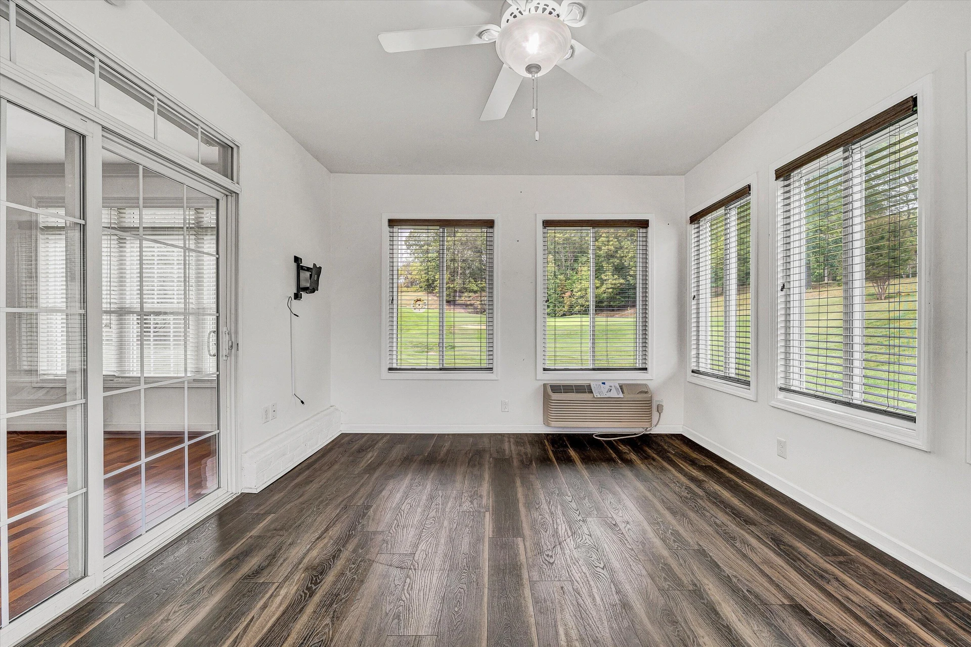 1613 Edgebrook RD - Photo 19
