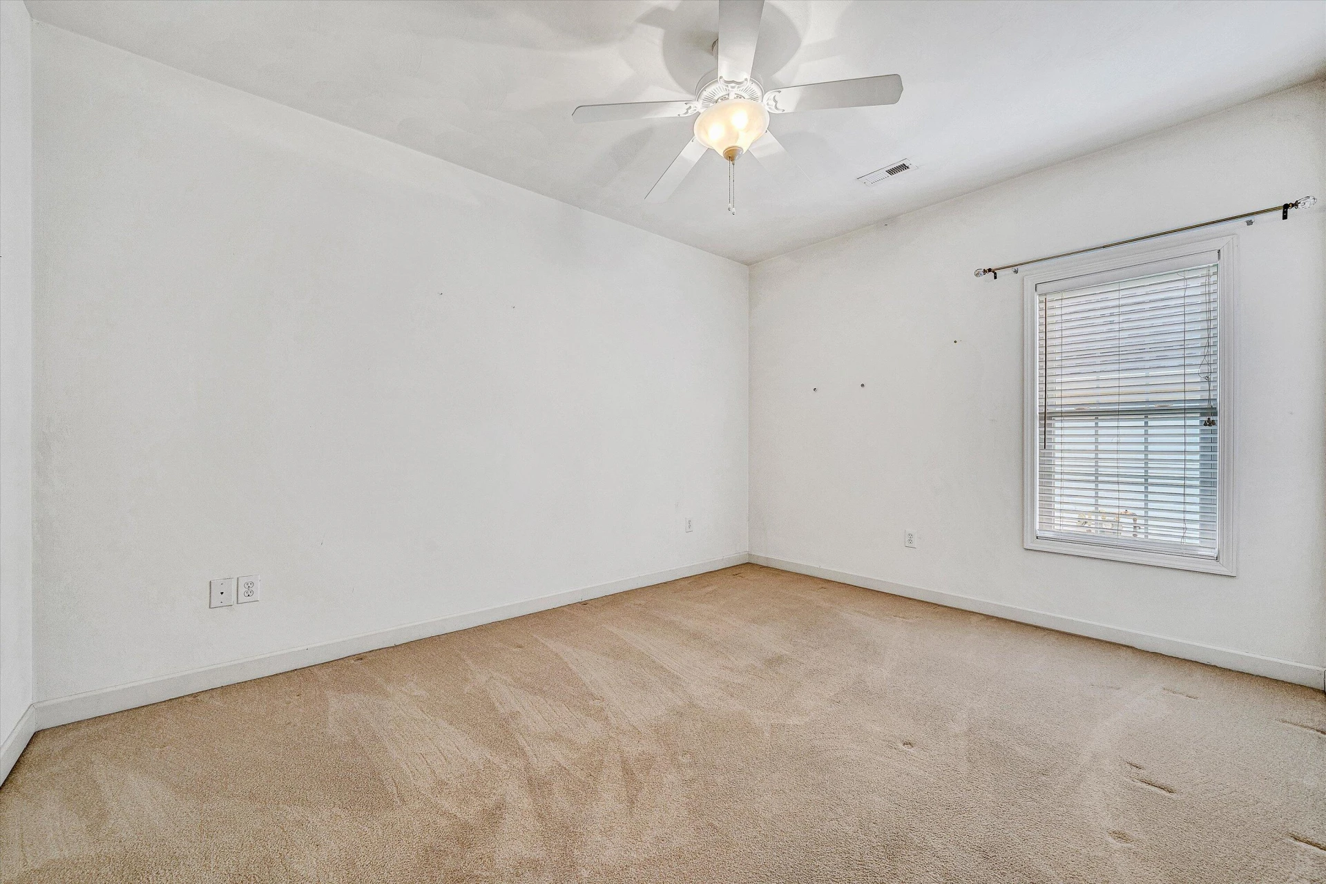 1613 Edgebrook RD - Photo 28