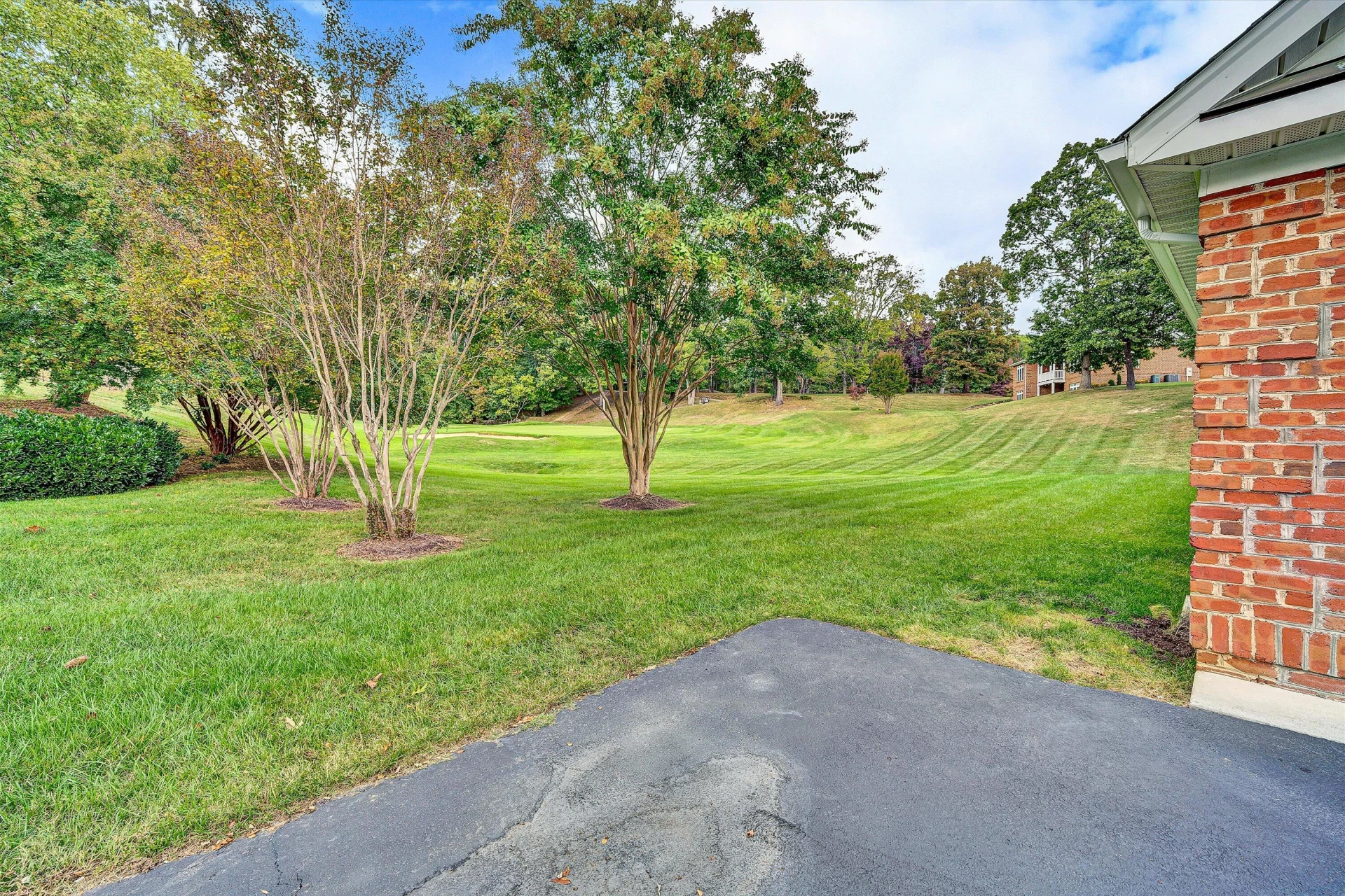 1613 Edgebrook RD - Photo 37
