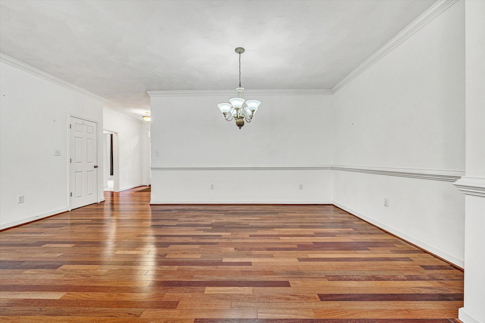 1613 Edgebrook RD - Photo 7