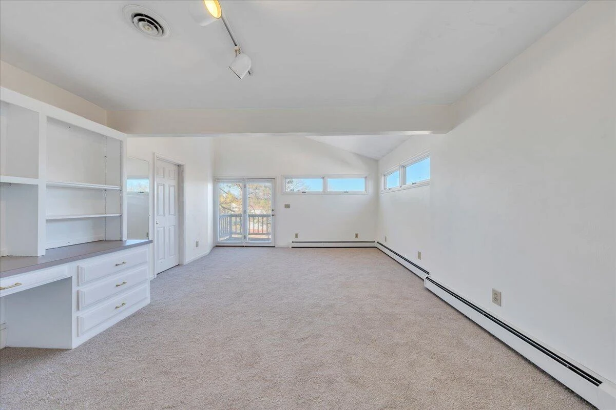 2115 Berkley AVE SW - Photo 11