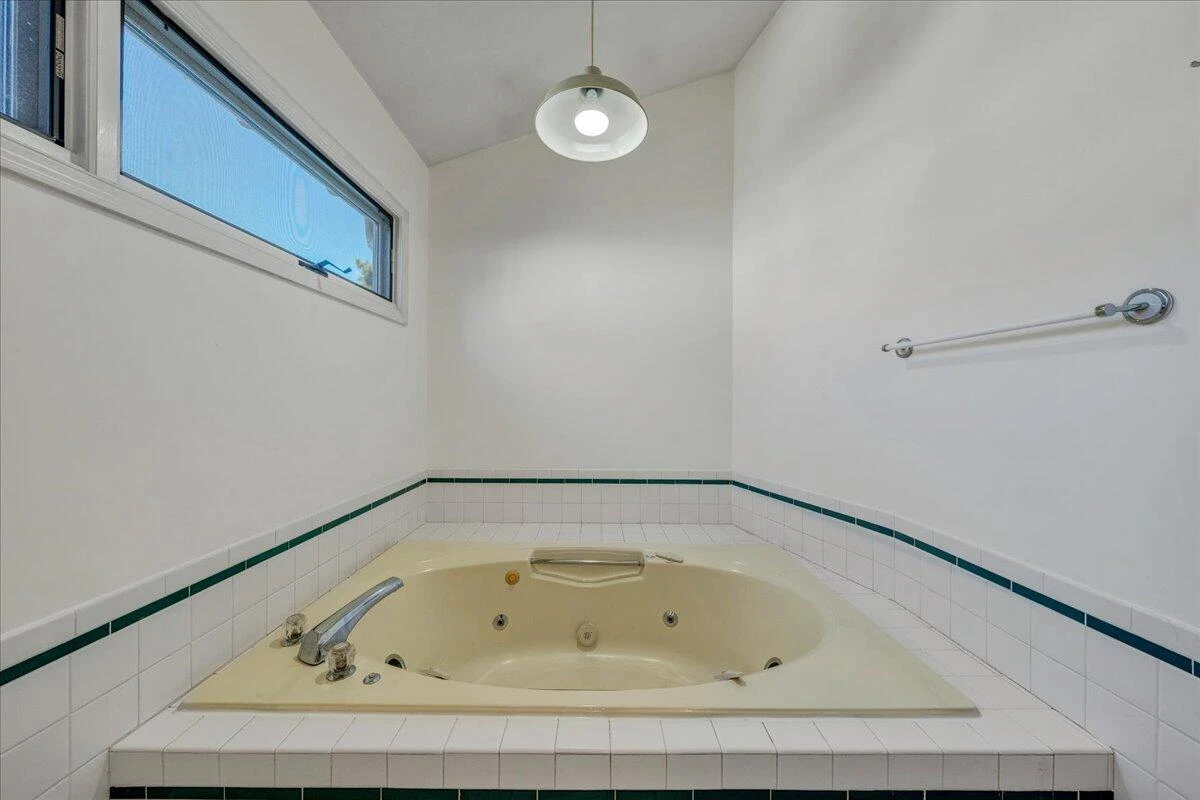 2115 Berkley AVE SW - Photo 20