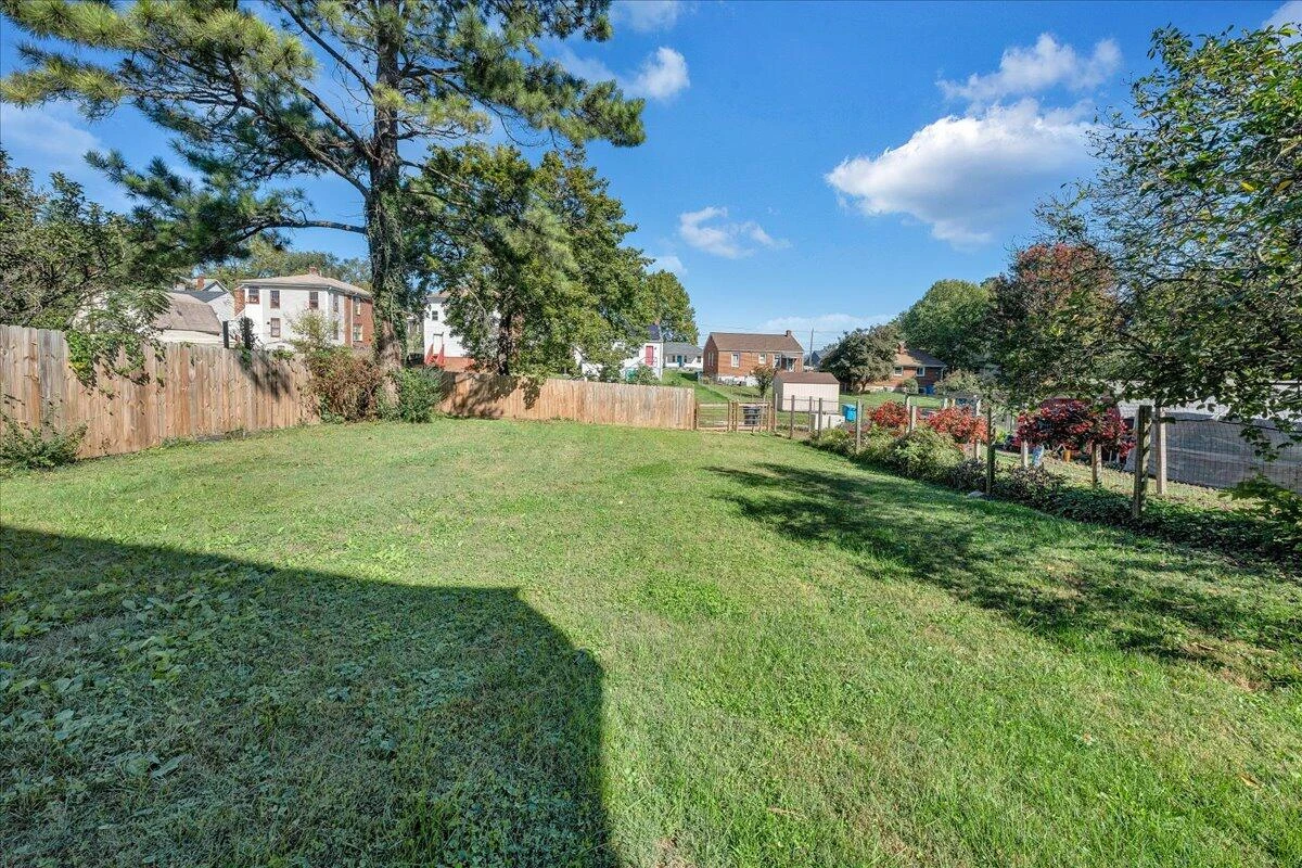 2115 Berkley AVE SW - Photo 32