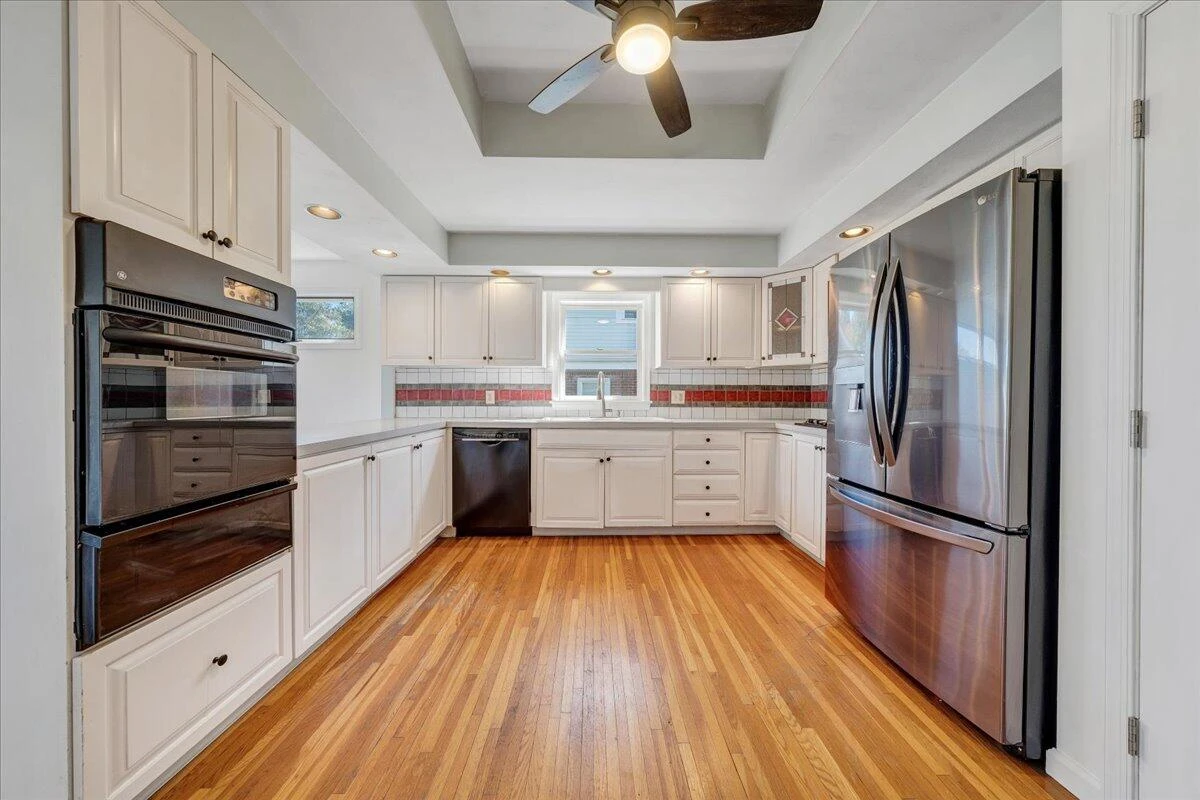 2115 Berkley AVE SW - Photo 4