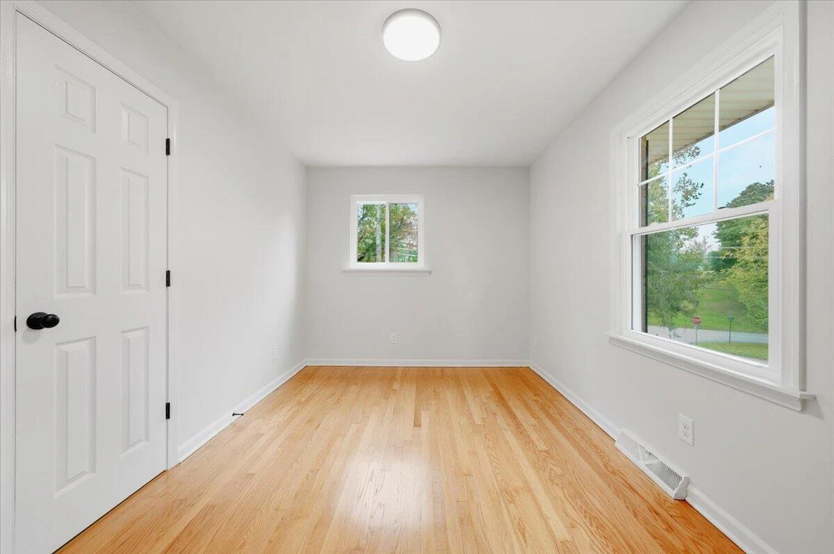 617 McGeorge DR - Photo 12