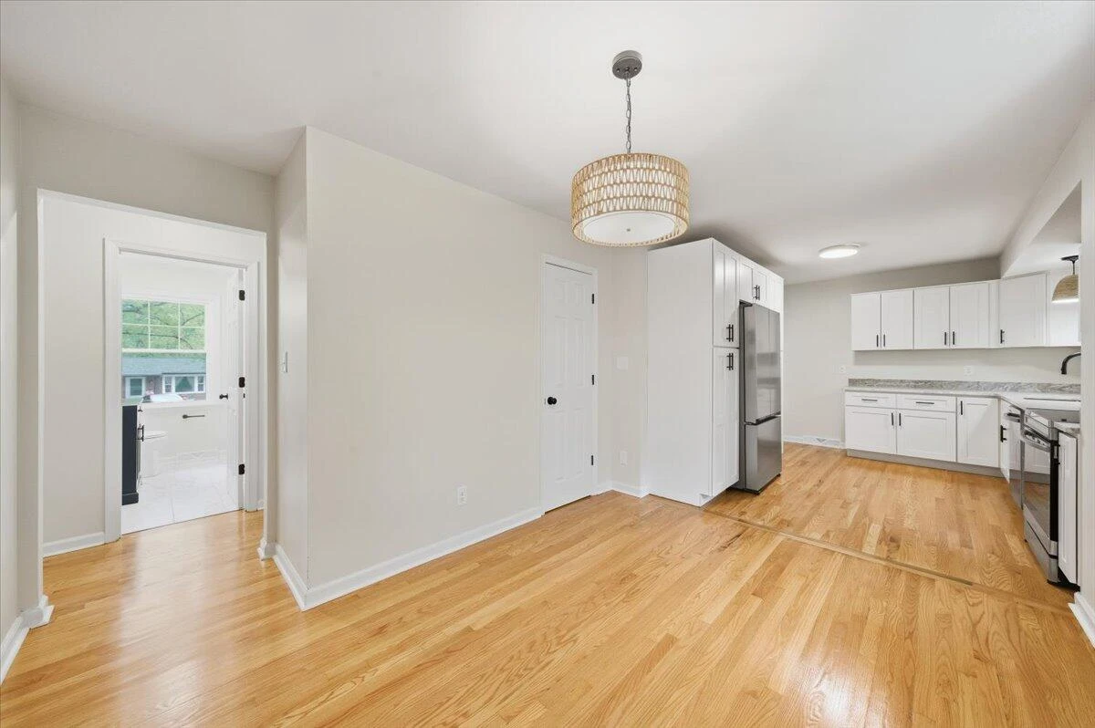 617 McGeorge DR - Photo 4