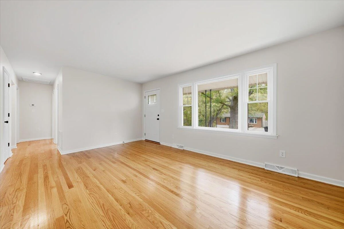 617 McGeorge DR - Photo 9