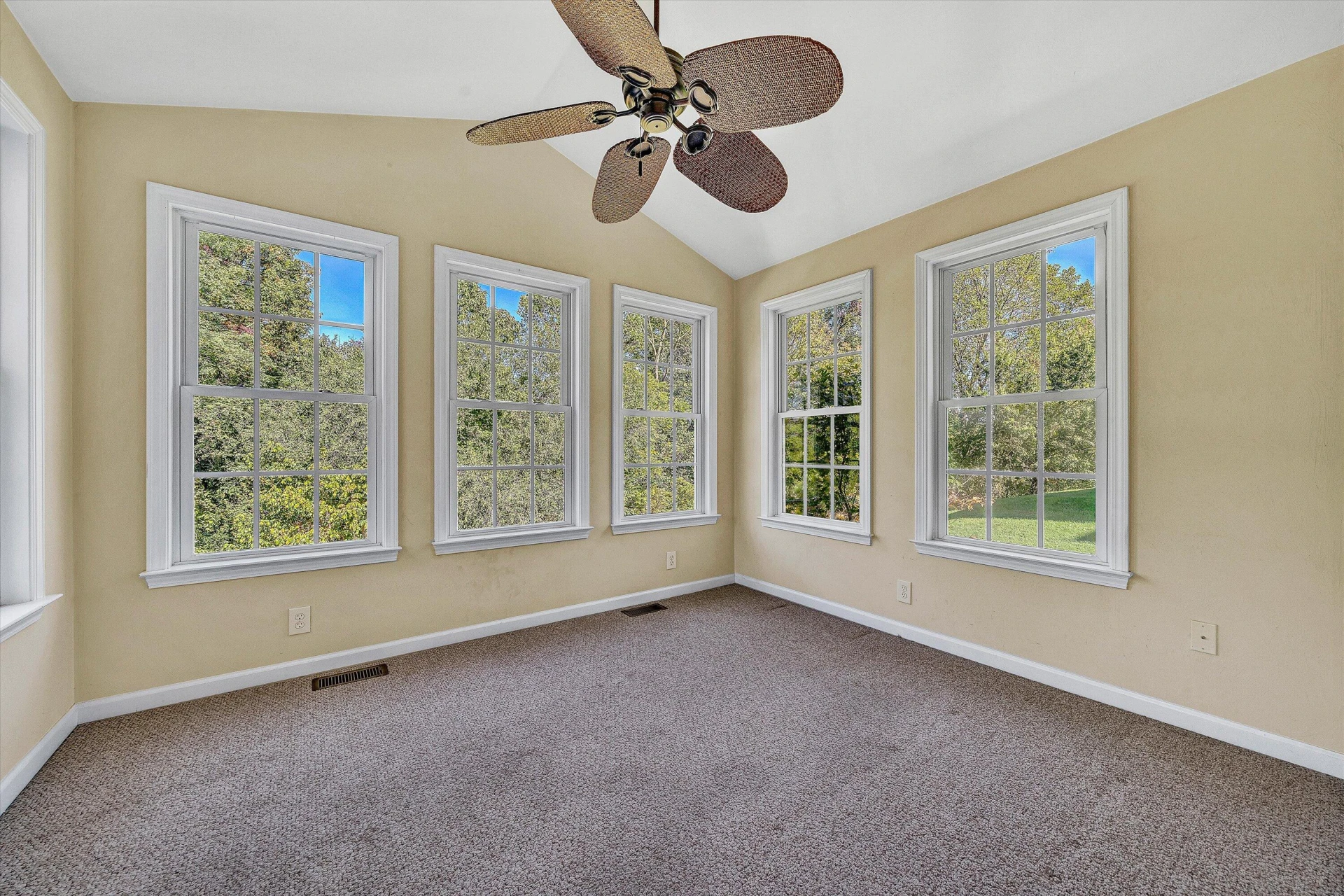 1336 Crutchfield ST - Photo 14