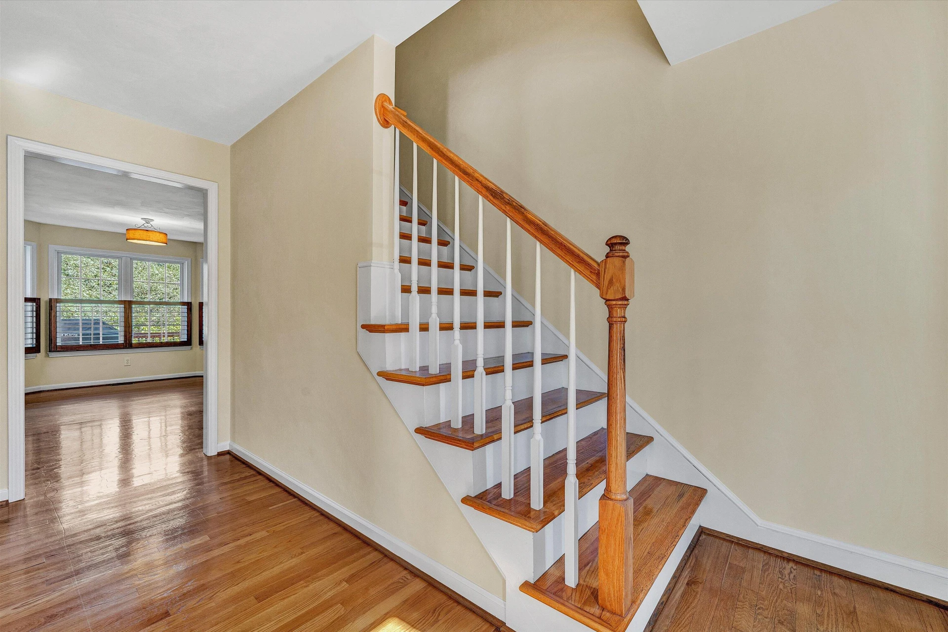 1336 Crutchfield ST - Photo 2