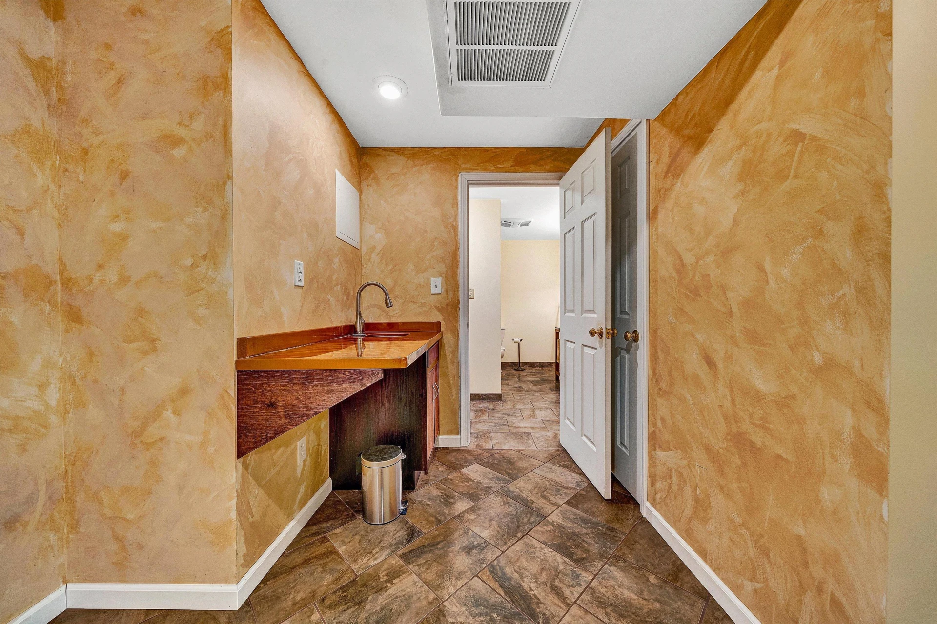 1336 Crutchfield ST - Photo 33