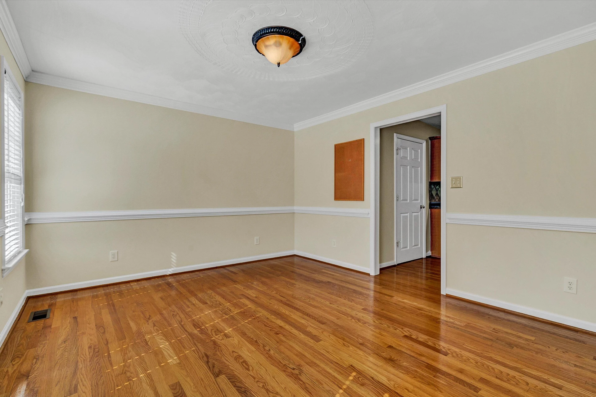 1336 Crutchfield ST - Photo 5
